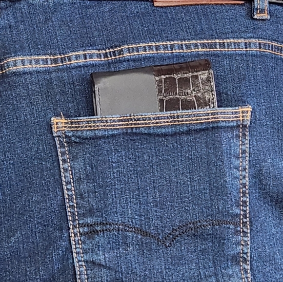 Genuine Leather Wallet - Picture 6 of 9